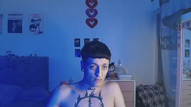 2cyboy  online show from September 23, 8:27 pm