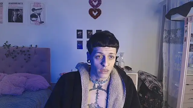 2cyboy  online show from September 30, 8:37 pm