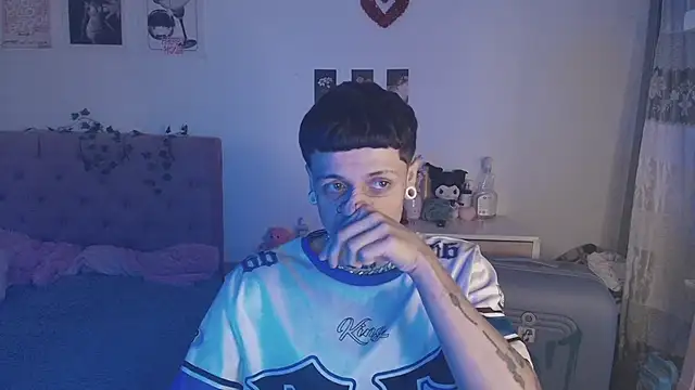 2cyboy  online show from September 14, 9:15 pm