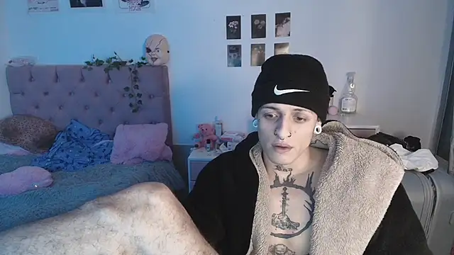 2cyboy  online show from September 11, 3:17 am