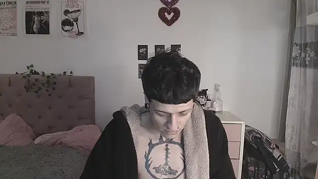 2cyboy  online show from September 25, 2:34 pm