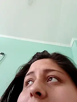 Snapshot of tudiablitalitabellaaa chatting on September 27, 9:32 pm tudiablitalitabellaaa online show from September 27, 9:32 pm