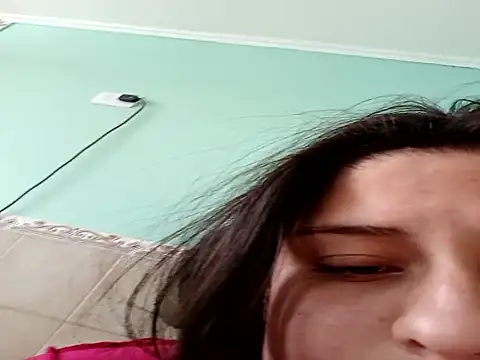 tudiablitalitabellaaa online show from December 14, 1:28 pm