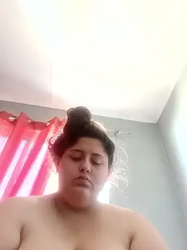 tudiablitalitabellaaa online show from January 11, 7:10 pm