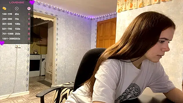 Lia rise online show from November 8, 1:03 pm