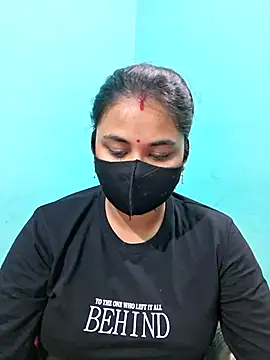 Snapshot of DivyaBhabhi69@xh chatting on July 8, 5:46 pm DivyaBhabhi69xh online show from July 8, 5:46 pm