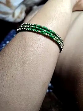 Hot pooja55 online show from February 5, 1:45 am