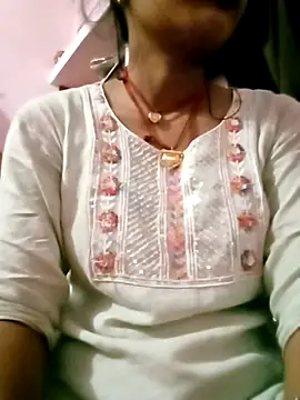 Snapshot of Hot_tin74 chatting on November 8, 8:34 pm Hot tin74 online show from November 8, 8:34 pm