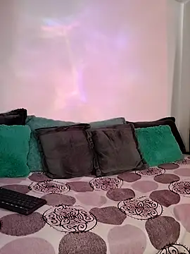 Emmaa  Smiith online show from October 1, 2:54 pm