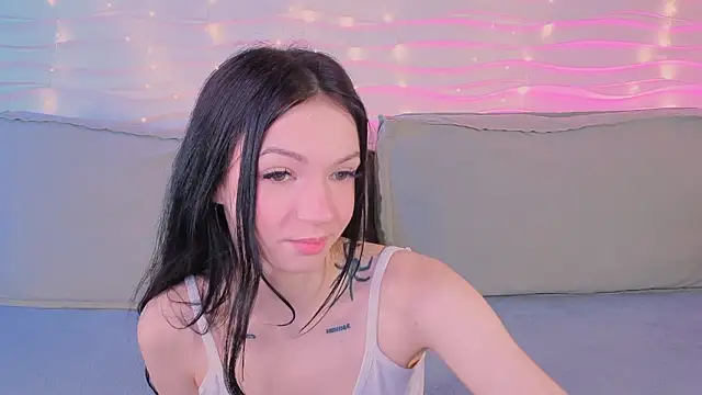 Loona Eclipse online show from January 31, 8:29 pm