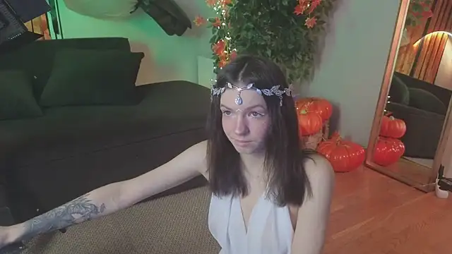 Loona Eclipse online show from October 31, 8:38 pm