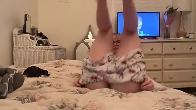 xoxokayy18 online show from October 8, 5:09 am