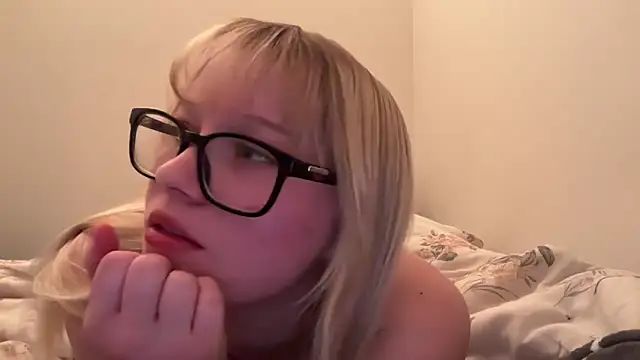 xoxokayy18 online show from October 24, 4:33 am