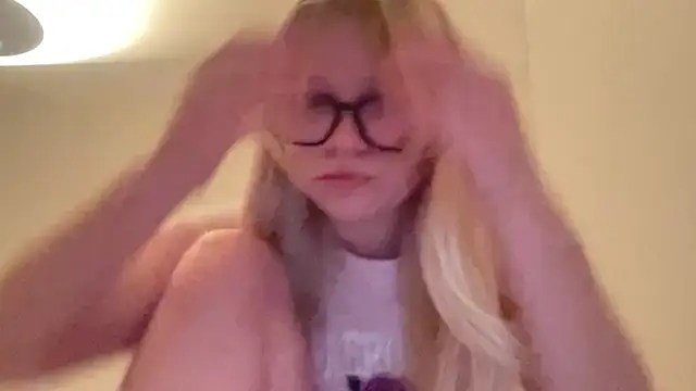 xoxokayy18 online show from November 14, 5:33 am