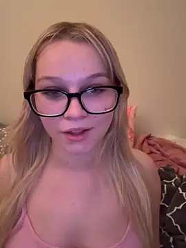 xoxokayy18 online show from September 11, 3:39 am