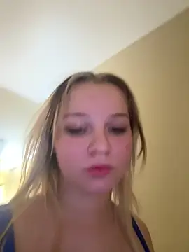 xoxokayy18 online show from December 22, 8:25 am