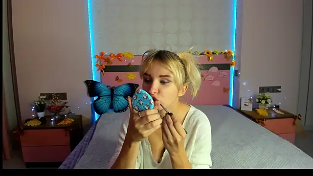 MeryMidnight online show from October 3, 5:53 am