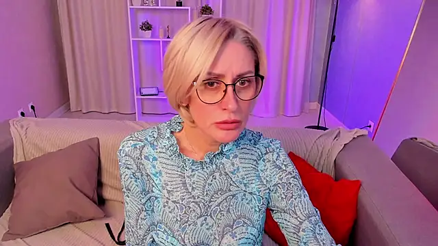 PamellaMurphy online show from October 28, 8:35 am