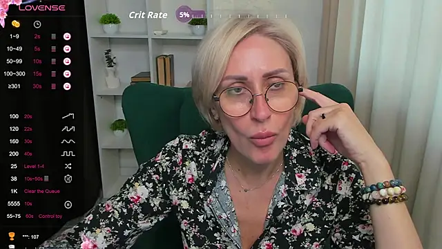 Snapshot of PamellaMurphy chatting on September 18, 8:17 am PamellaMurphy online show from September 18, 8:17 am