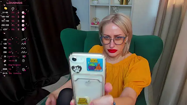 PamellaMurphy online show from March 8, 3:32 am