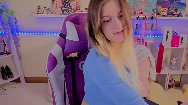 Snapshot of Sonia_Meow chatting on November 25, 6:36 am Sonia Meow online show from November 25, 6:36 am