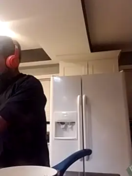 Snapshot of hornylatino702 chatting on February 6, 1:40 pm hornylatino702 online show from February 6, 1:40 pm