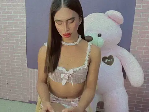 secretmiller  online show from December 3, 4:06 pm