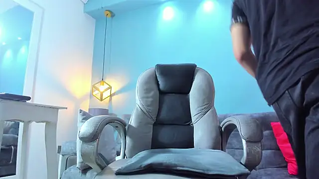 Snapshot of Eross_Santy chatting on September 11, 1:00 pm Eross Santy online show from September 11, 1:00 pm