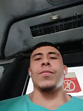 Snapshot of Eross_Santy chatting on June 7, 2:44 pm Eross Santy online show from June 7, 2:44 pm