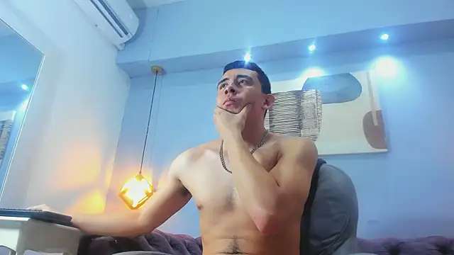 Snapshot of Eross_Santy chatting on July 18, 1:41 pm Eross Santy online show from July 18, 1:41 pm