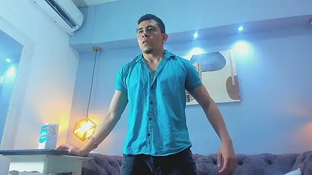 Snapshot of Eross_Santy chatting on June 11, 1:08 pm Eross Santy online show from June 11, 1:08 pm