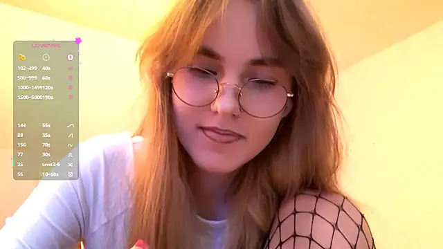 Snapshot of SiIver_Dawn chatting on October 12, 1:12 pm SiIver Dawn online show from October 12, 1:12 pm