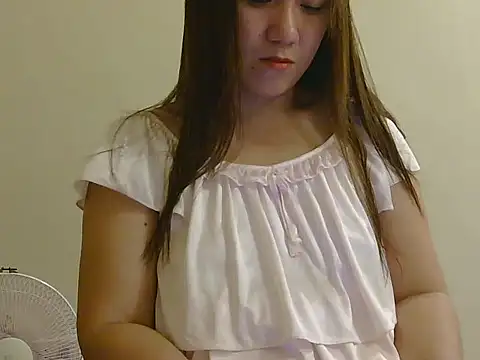 Lovelyclaya online show from April 18, 12:51 pm