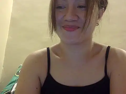 Lovelyclaya online show from October 20, 1:33 pm