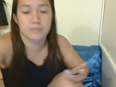 Lovelyclaya online show from May 4, 1:47 pm