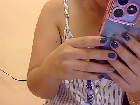 Lovelyclaya online show from December 3, 12:48 pm