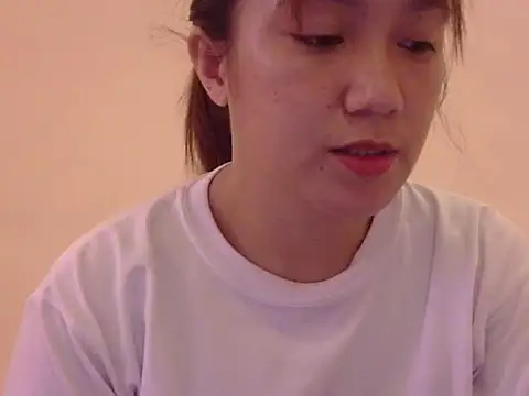 Lovelyclaya online show from February 18, 12:52 am