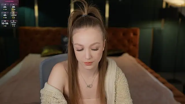 Snapshot of Ella_054 chatting on October 15, 10:34 am Ella 054 online show from October 15, 10:34 am