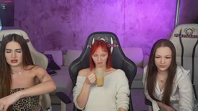 Ella 054 online show from February 12, 7:35 pm