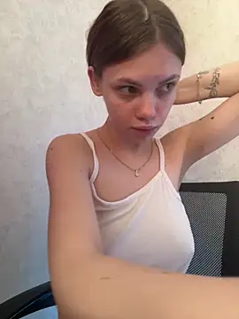 rinabluu online show from April 1, 7:10 am