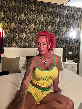 Hotmilfhamburg1 online show from December 16, 7:07 pm