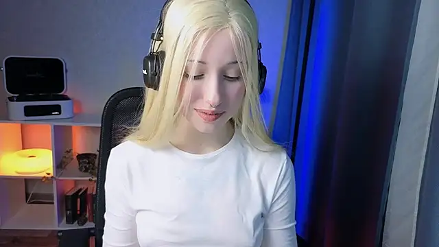 YukiMisa online show from April 3, 9:32 pm