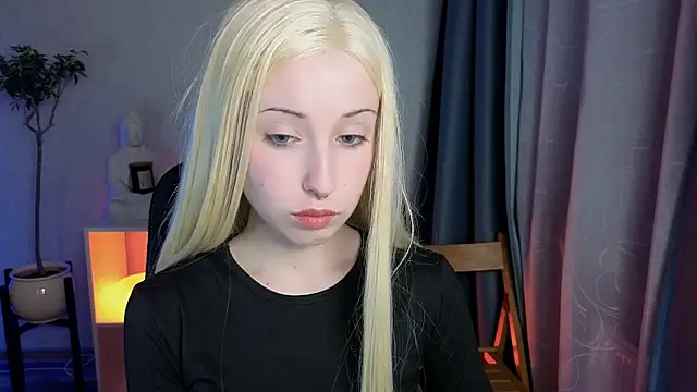 YukiMisa online show from April 15, 5:28 pm