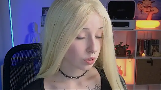 Snapshot of YukiMisa chatting on June 24, 7:01 pm YukiMisa online show from June 24, 7:01 pm