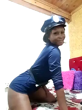 SexyBootie online show from April 1, 7:22 pm