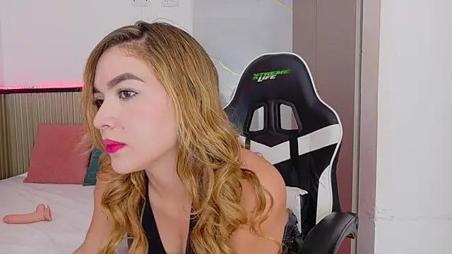 Sammy Lovee online show from November 20, 7:25 pm