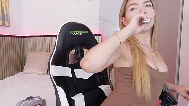 Sammy Lovee online show from December 20, 7:28 pm