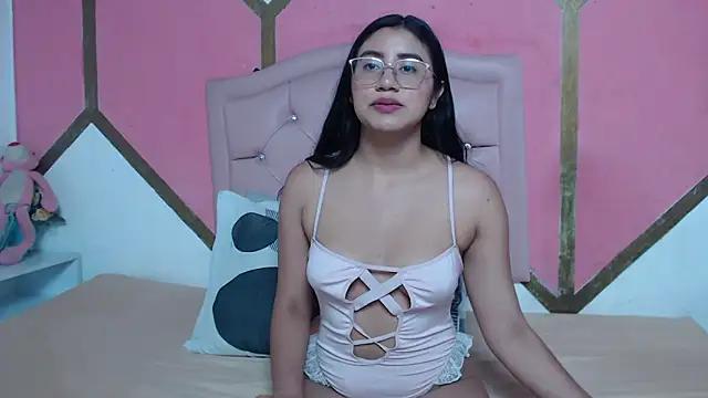 Snapshot of Mia_Wilsom chatting on October 20, 11:22 am Mia Wilsom online show from October 20, 11:22 am