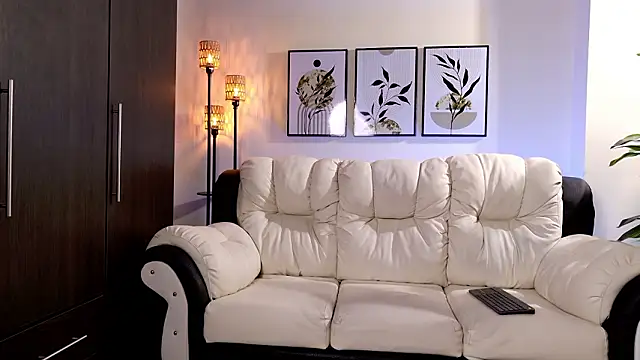 Violeta Foxz online show from February 28, 8:52 pm