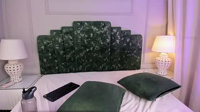 lux bitchx online show from May 3, 3:22 am